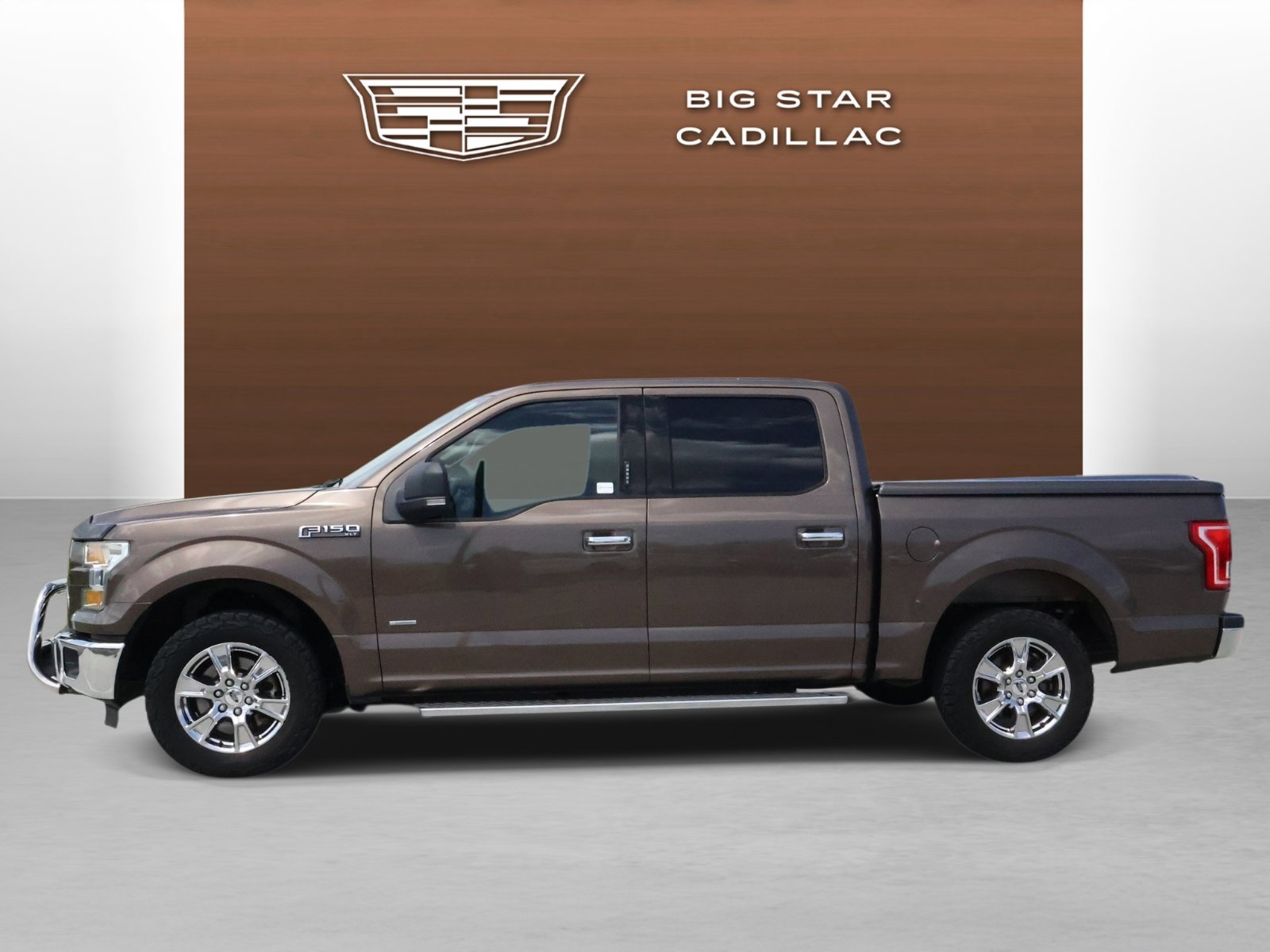 Used 2015 Ford F150 XLT w/ Equipment Group 301A Mid image 2