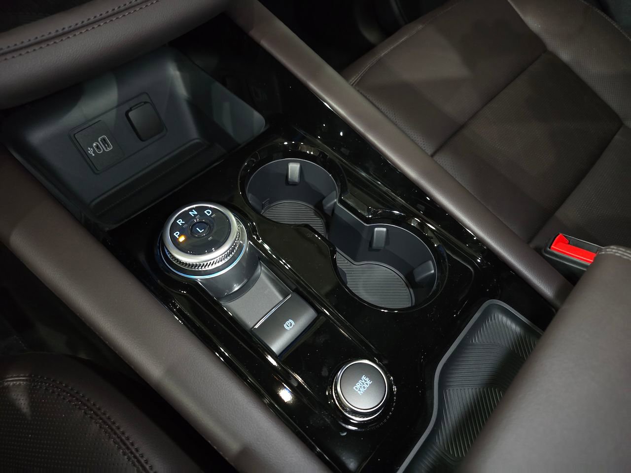 New 2026 Ford Explorer Platinum image 32