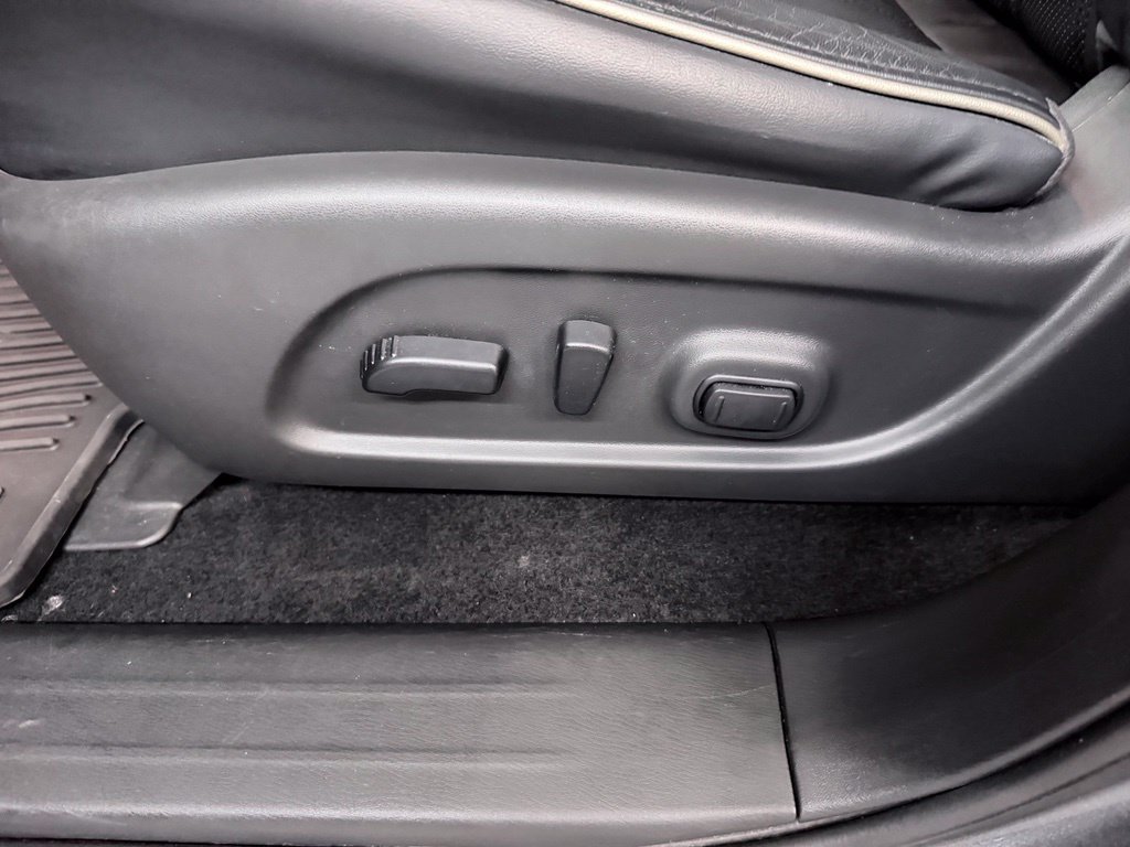 Used 2020 INFINITI QX60 Luxe w/ Sensory Package FWD image 11