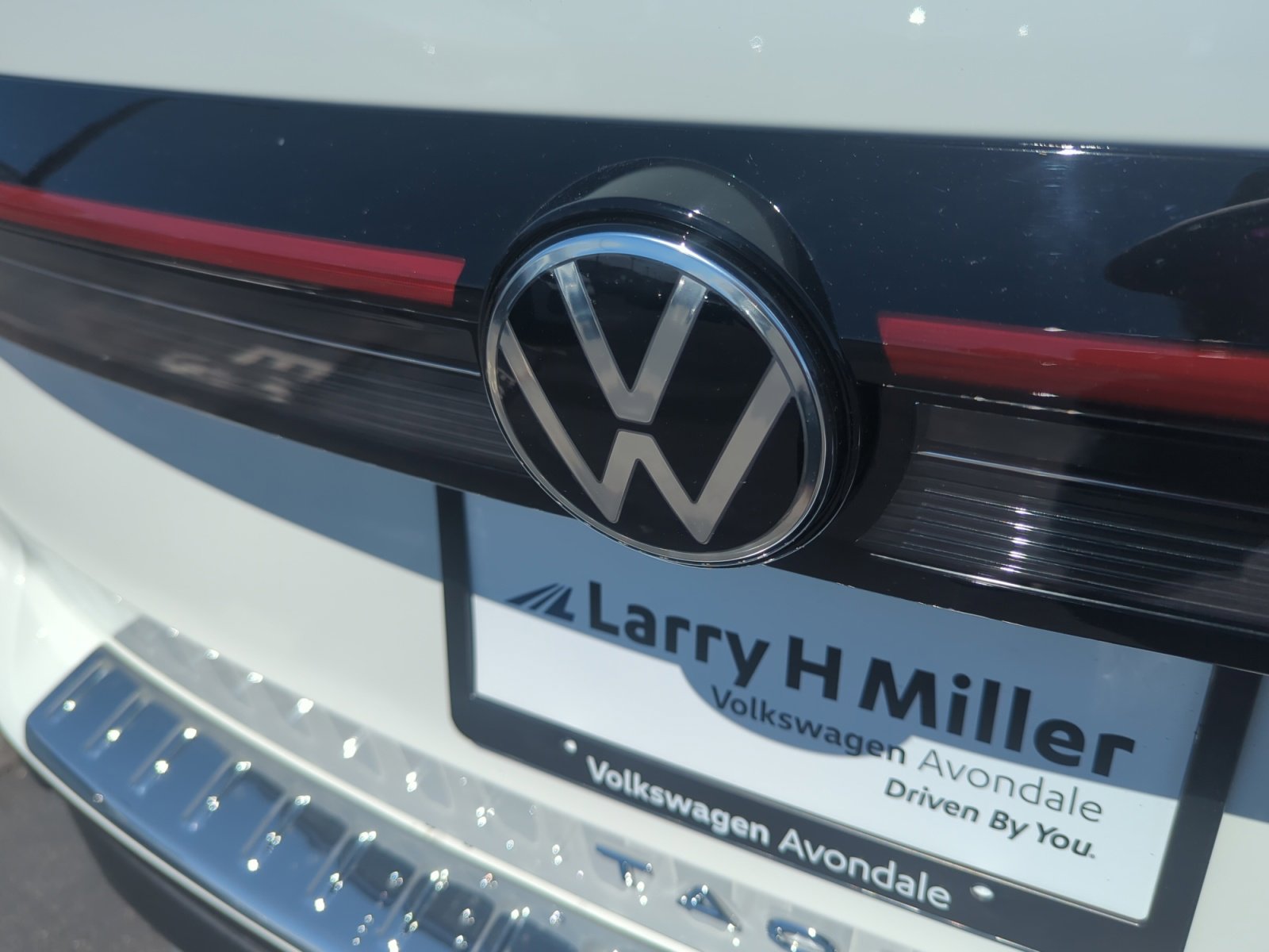 New 2025 Volkswagen Taos S image 23