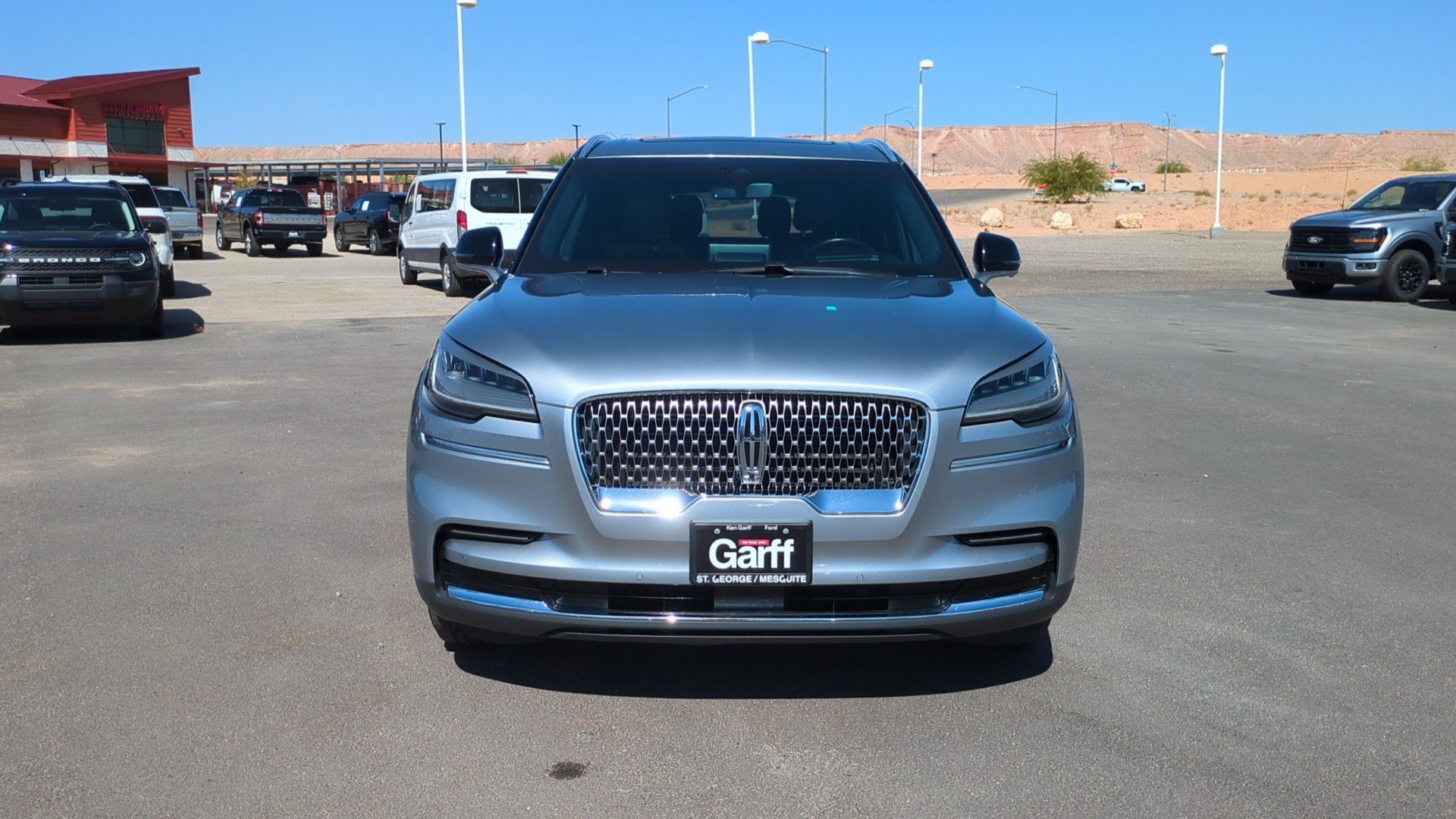 Used 2023 Lincoln Aviator Reserve w/ Equipment Group 201A RWD image 9