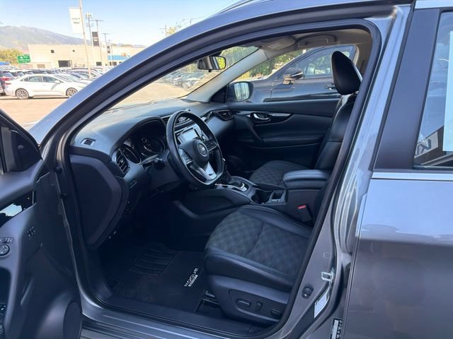 Used 2022 Nissan Rogue Sport SV w/ Technology Package AWD/4WD image 11