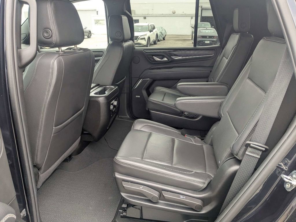 Used 2024 GMC Yukon Denali AWD/4WD image 15