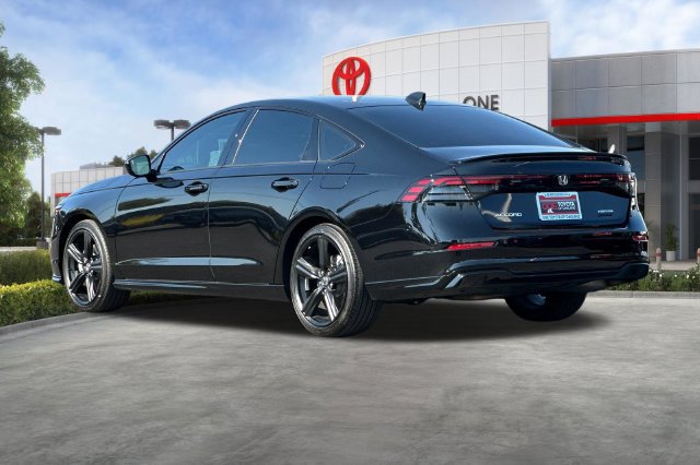 Used 2025 Honda Accord Sport image 6