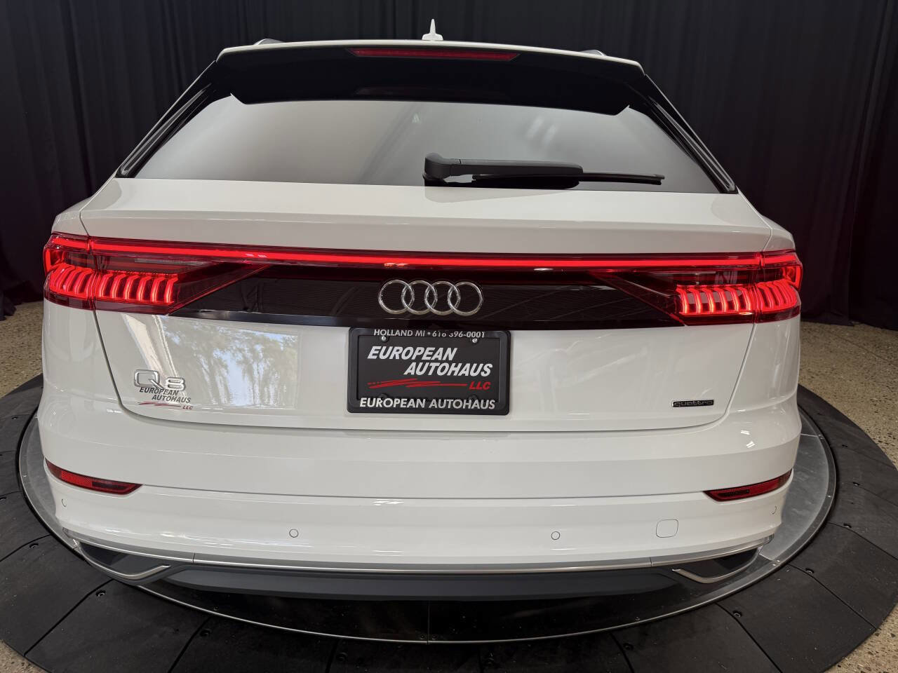 Used 2023 Audi Q8 Premium w/ Convenience Package image 9