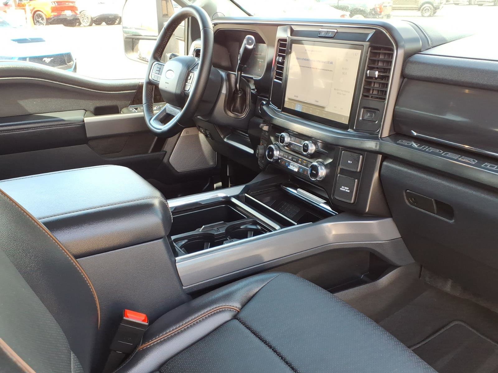 Used 2025 Ford F350 Lariat AWD/4WD image 10