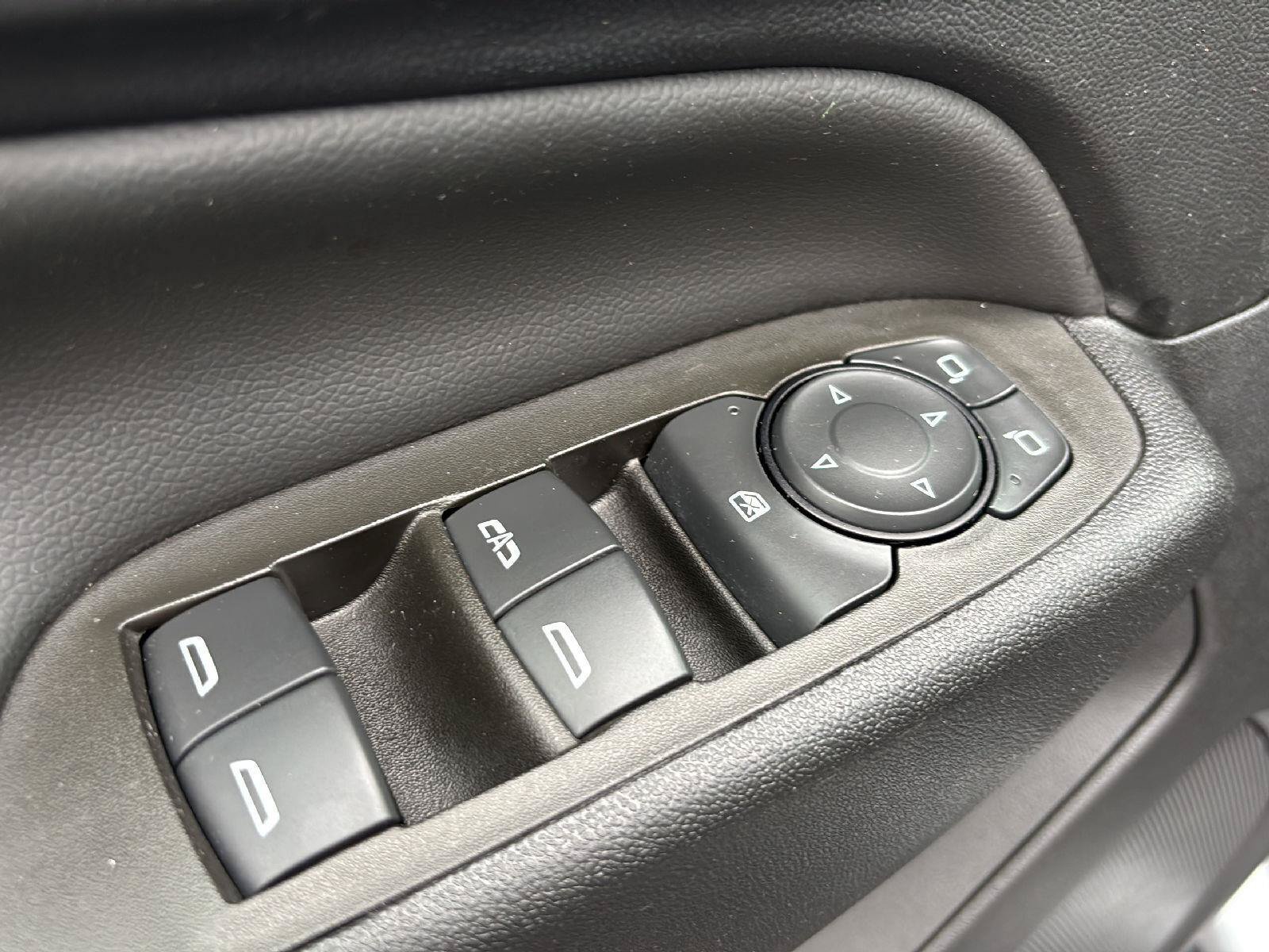 Used 2024 Chevrolet Equinox LT AWD/4WD image 16