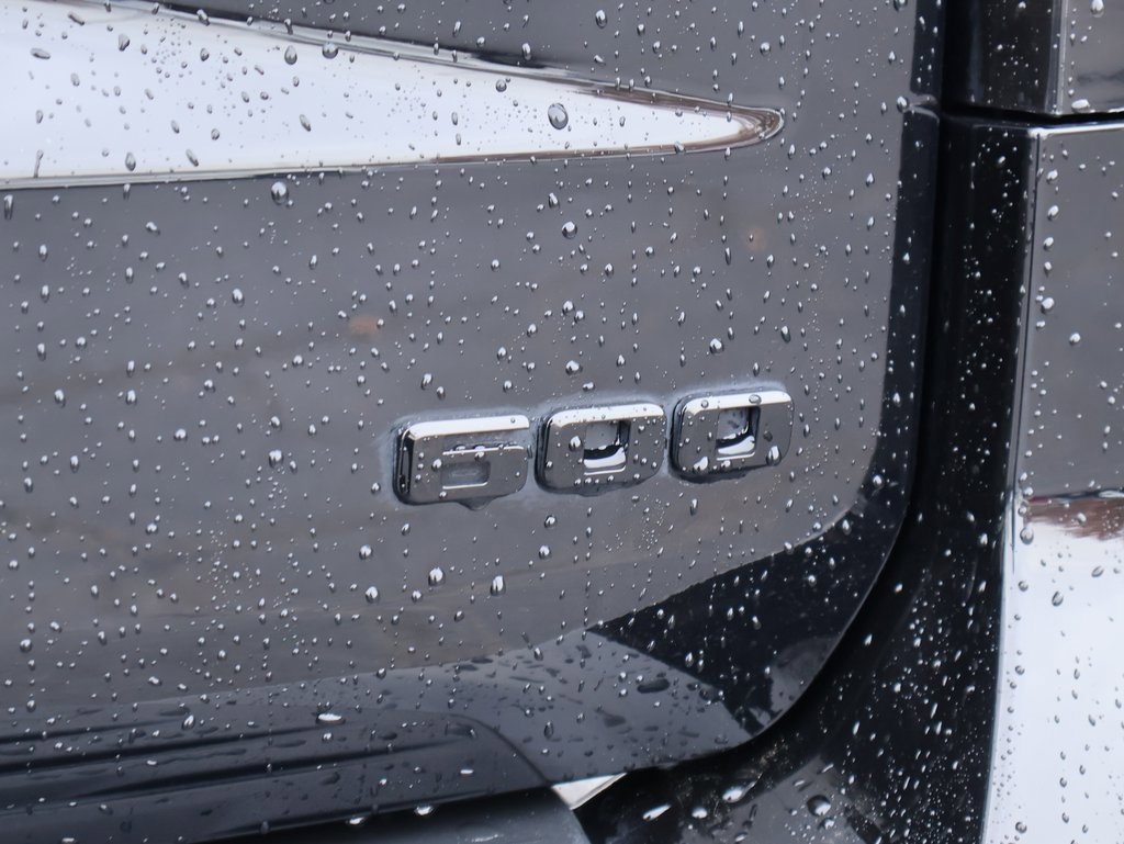 Used 2023 Cadillac Escalade Sport Platinum w/ LPO, ONYX Package image 9