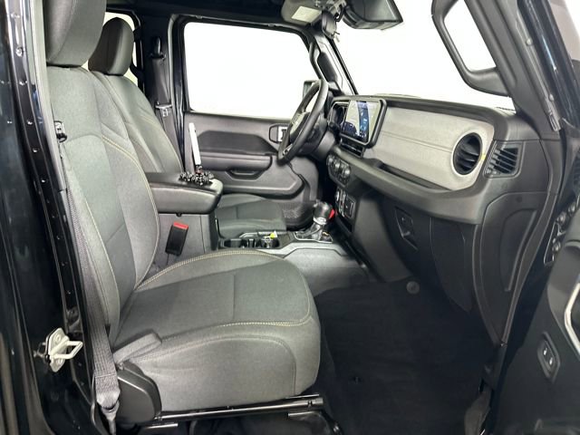 Used 2024 Jeep Wrangler Unlimited image 27