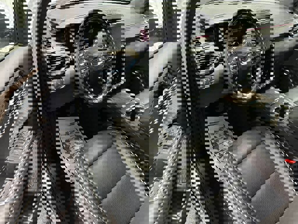 Used 2025 GMC Acadia Denali w/ Super Cruise Package image 6