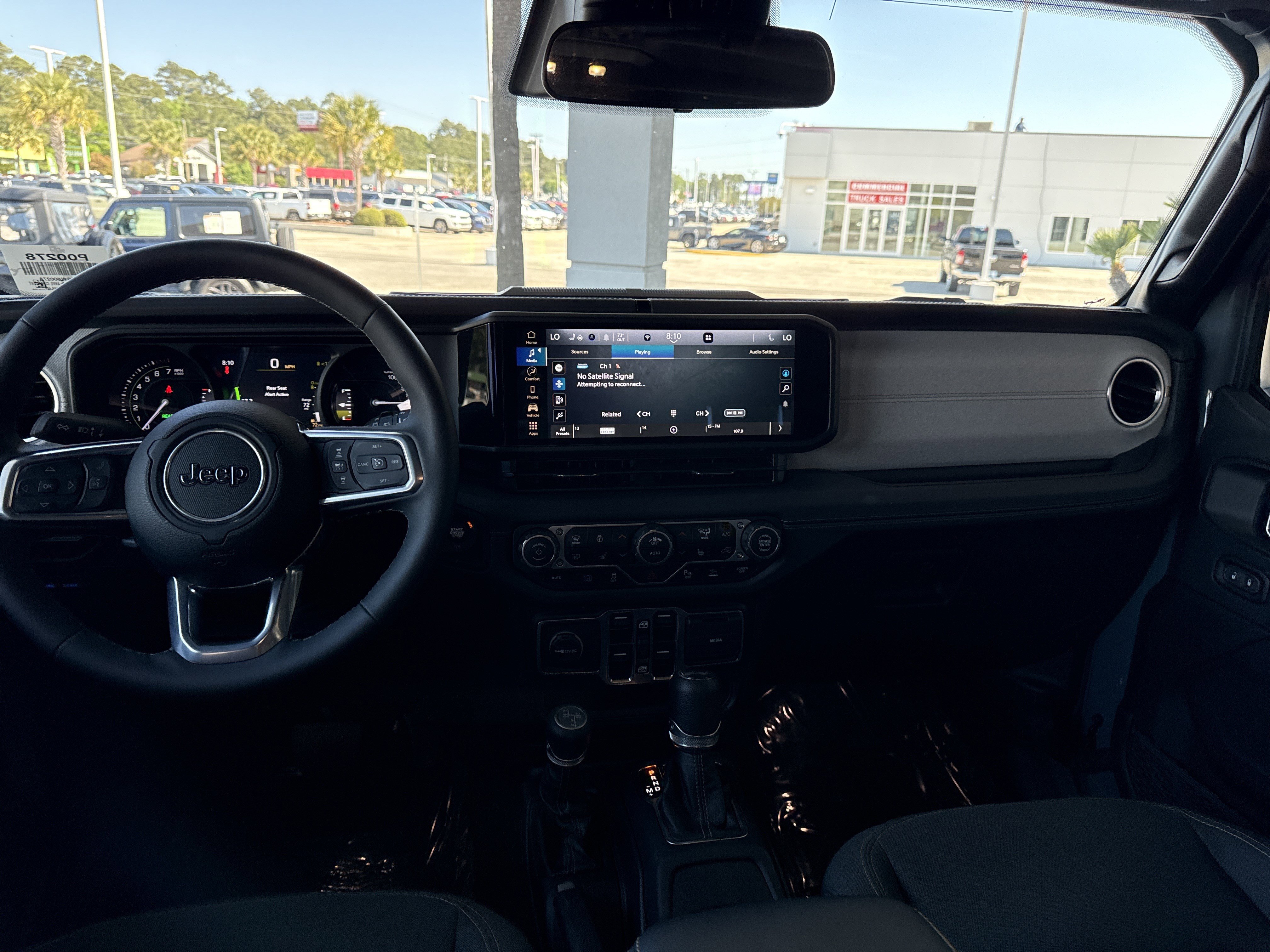 Used 2025 Jeep Wrangler Sahara w/ Safety Group image 27