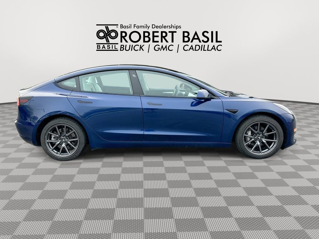 Used 2022 Tesla Model 3 Long Range AWD/4WD image 9