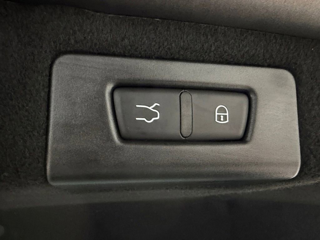 Used 2022 Maserati Quattroporte Modena Q4 image 7