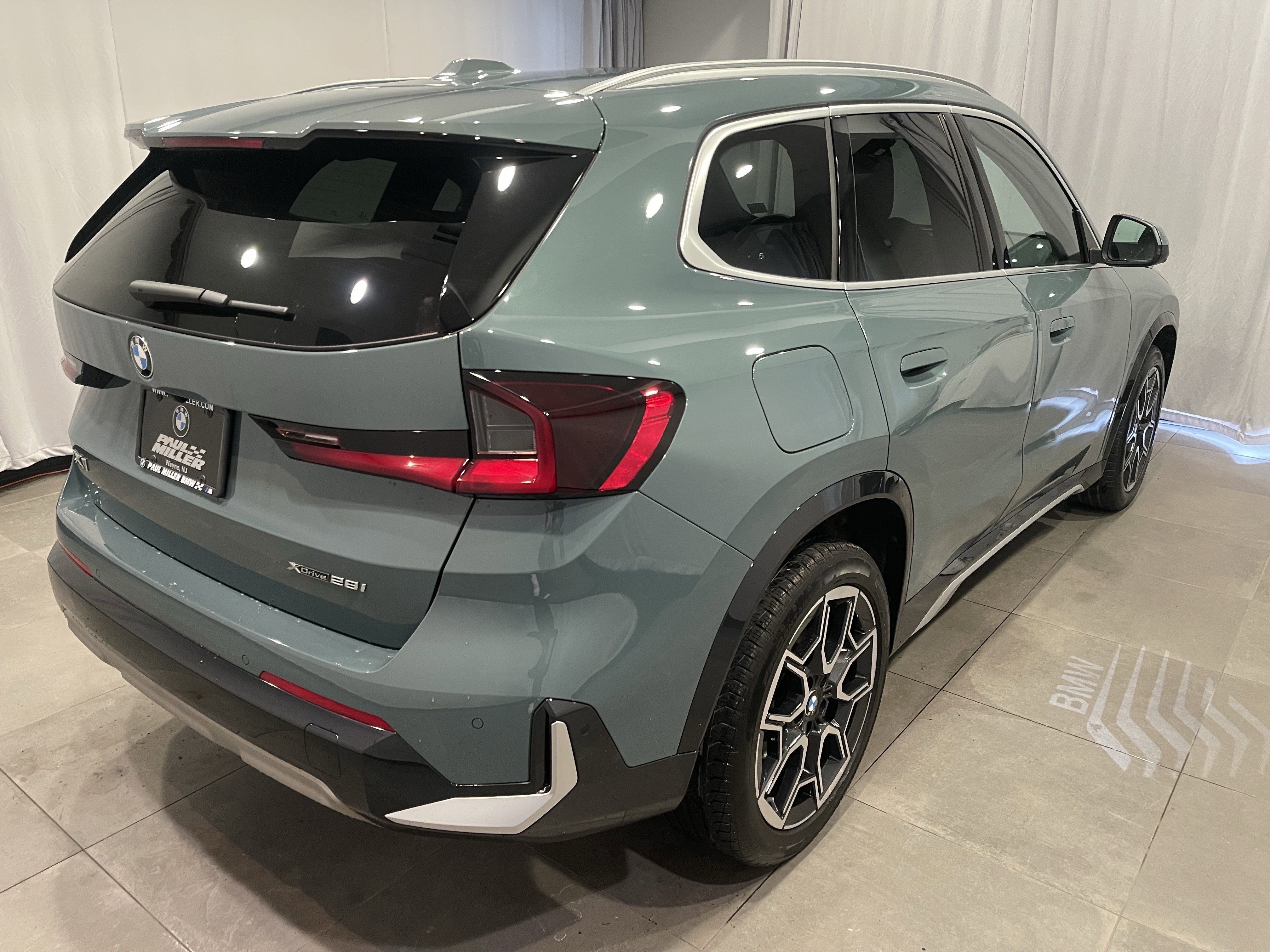 Used 2025 BMW X1 xDrive28i w/ Technology Package image 6