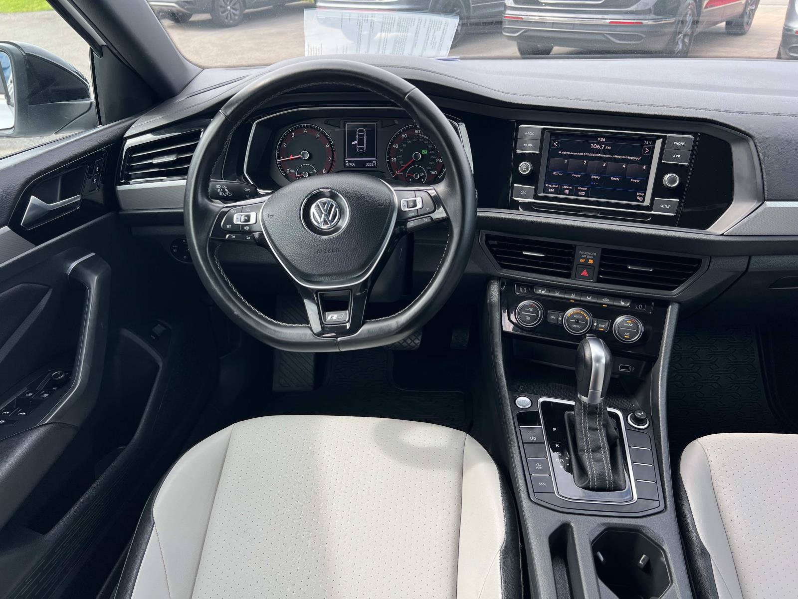 Used 2019 Volkswagen Jetta R-Line w/ R-Line Cold Weather Package FWD image 7
