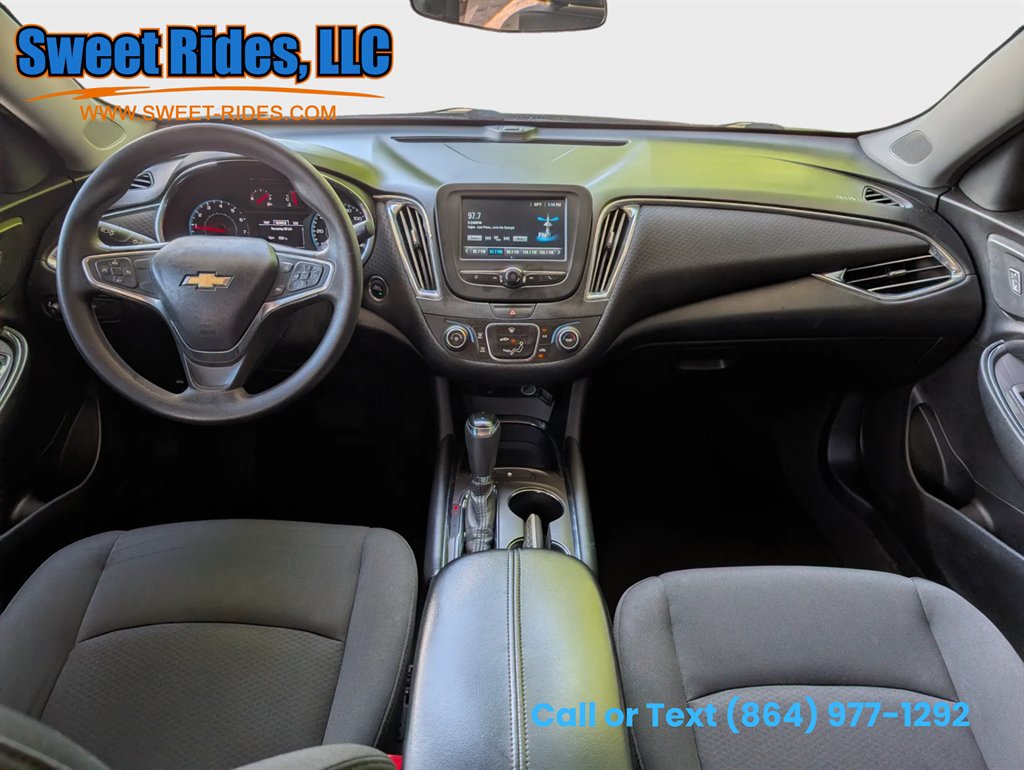 Used 2018 Chevrolet Malibu LT FWD image 12