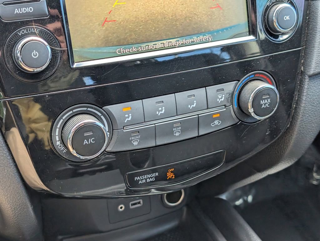 Used 2018 Nissan Rogue S image 17