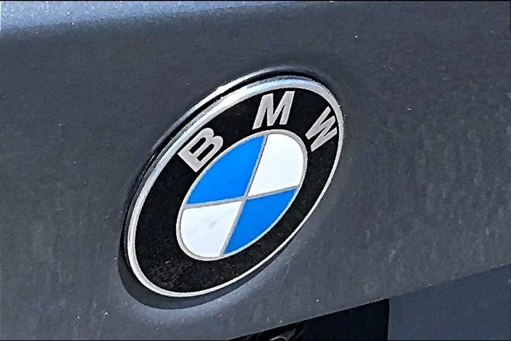 Used 2026 BMW 330i xDrive Sedan AWD/4WD image 25