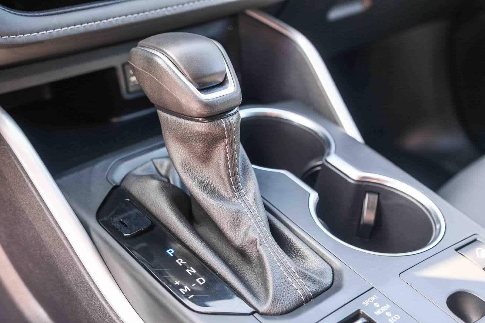 Used 2025 Toyota Highlander XSE AWD/4WD image 21