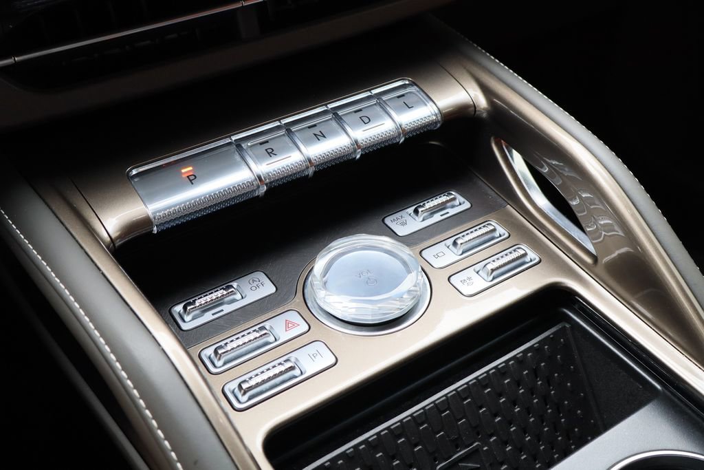 Used 2024 Lincoln Nautilus Black Label AWD/4WD image 18