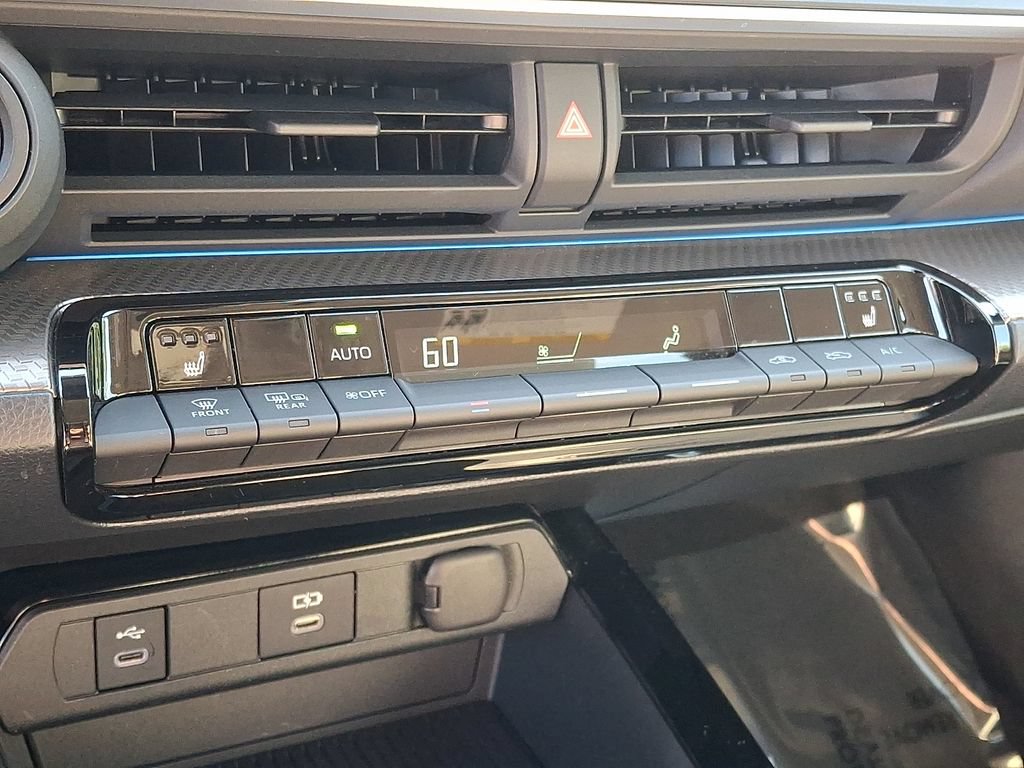 Certified 2024 Toyota Prius XLE AWD/4WD image 18