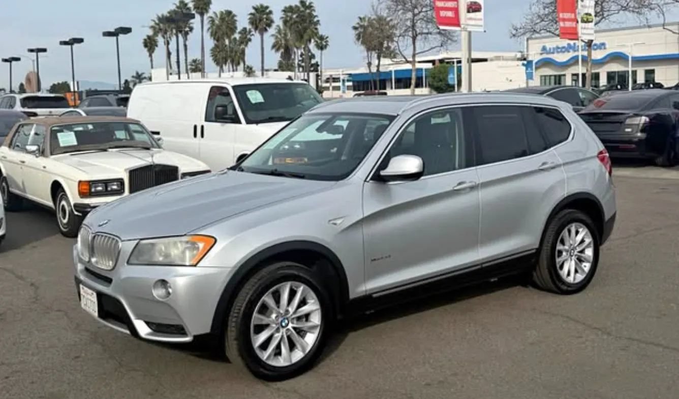 Used 2011 BMW X3 xDrive28i AWD/4WD image 3