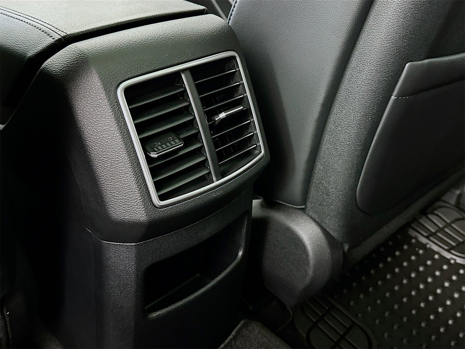 Used 2024 Kia Sportage SX image 27