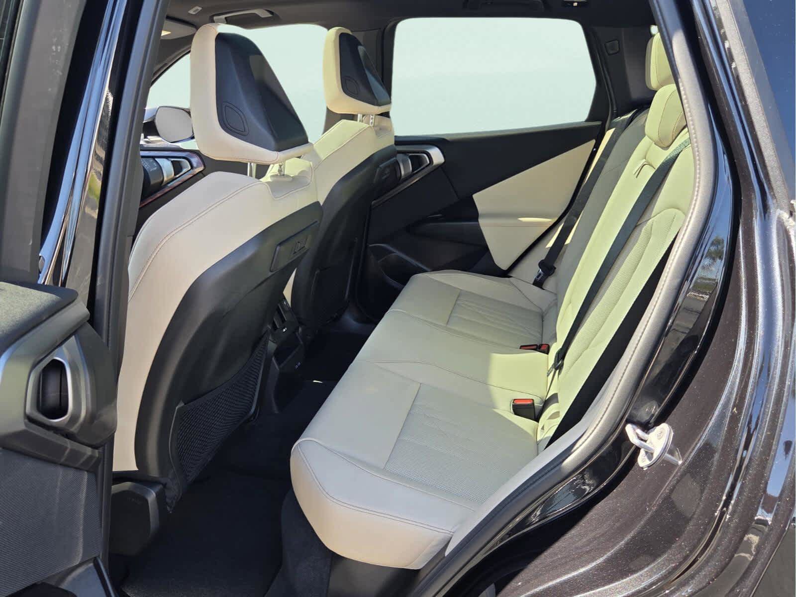 Certified 2026 BMW X3 xDrive30 w/ Convenience Package AWD/4WD image 9