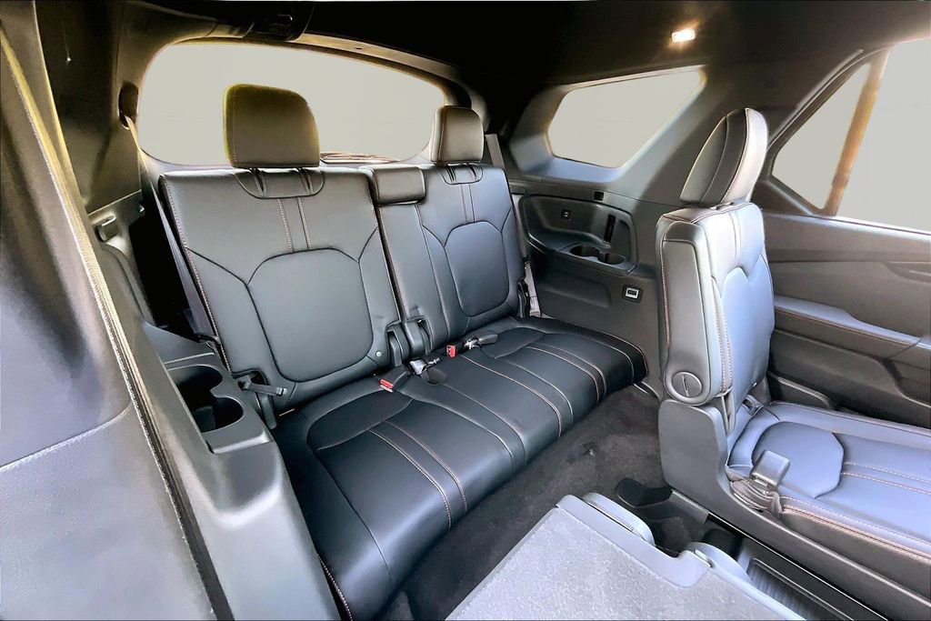 Certified 2025 Honda Pilot TrailSport image 18