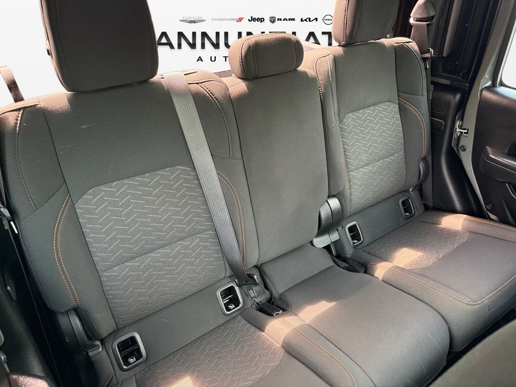 Certified 2022 Jeep Gladiator Mojave w/ LED Lighting Group AWD/4WD image 16