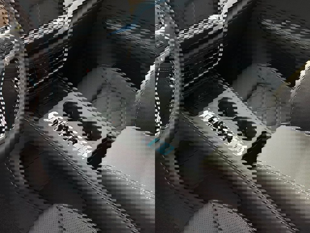 New 2026 Volkswagen Atlas SE image 24