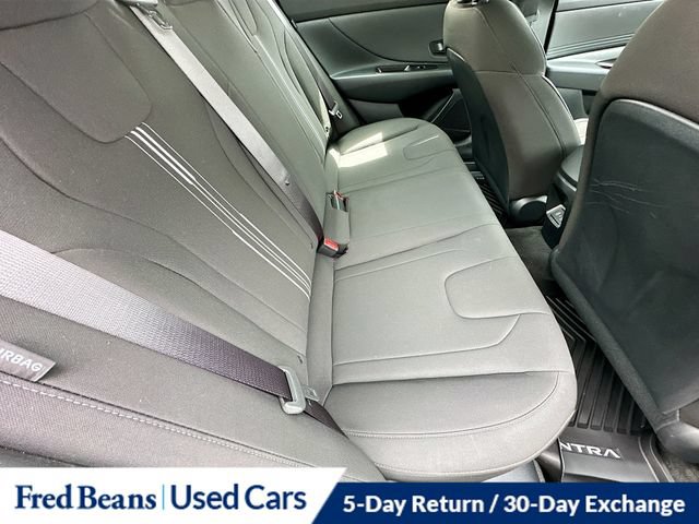Used 2025 Hyundai Elantra SEL FWD image 31