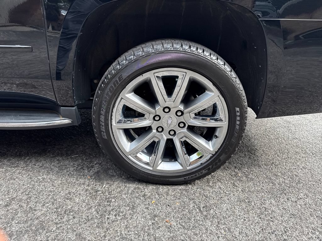 Used 2017 Chevrolet Suburban Premier AWD/4WD image 8