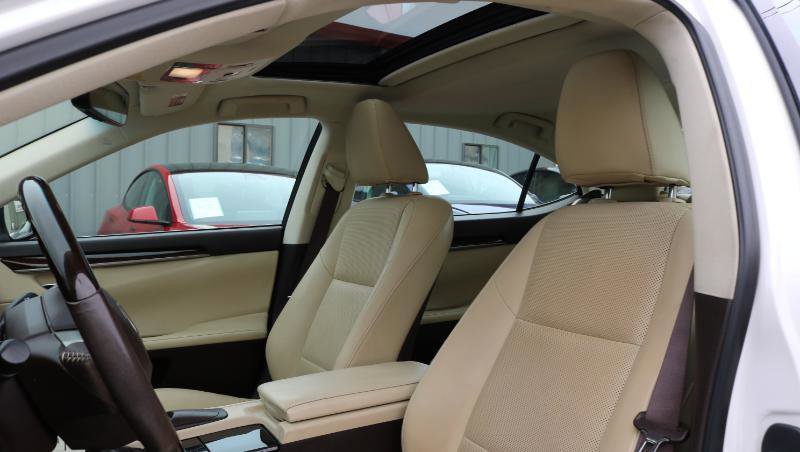 Used 2018 Lexus ES 350 w/ Premier Package image 10