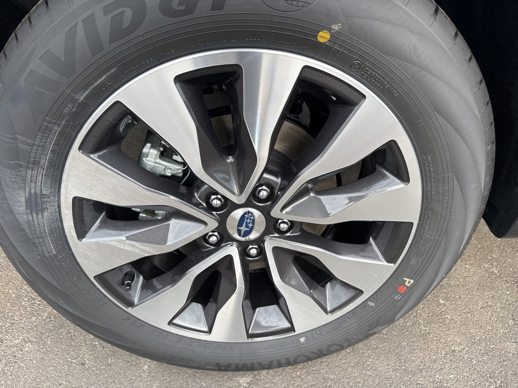 New 2025 Subaru Outback Touring XT image 34