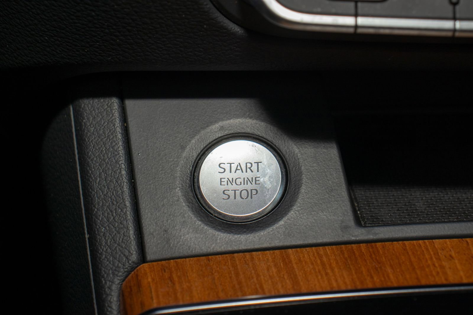 Used 2023 Audi Q5 2.0T Premium w/ Convenience Package image 32