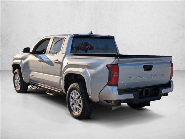 Used 2024 Toyota Tacoma SR5 AWD/4WD image 5