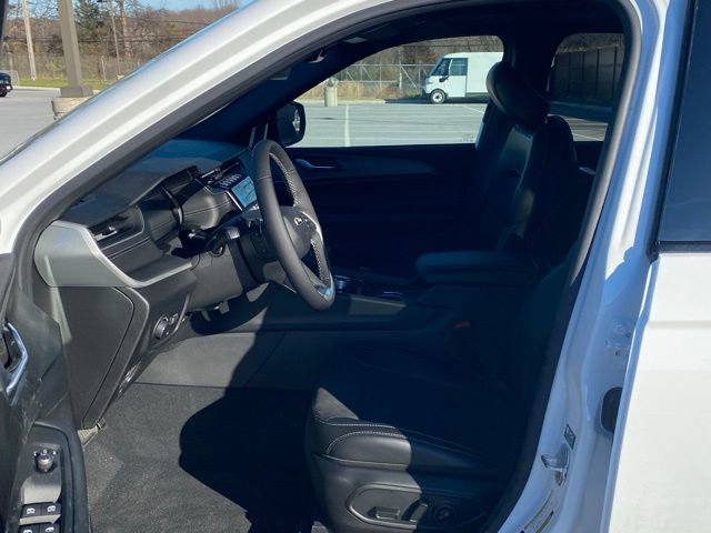 New 2025 Jeep Grand Cherokee Altitude AWD/4WD image 15