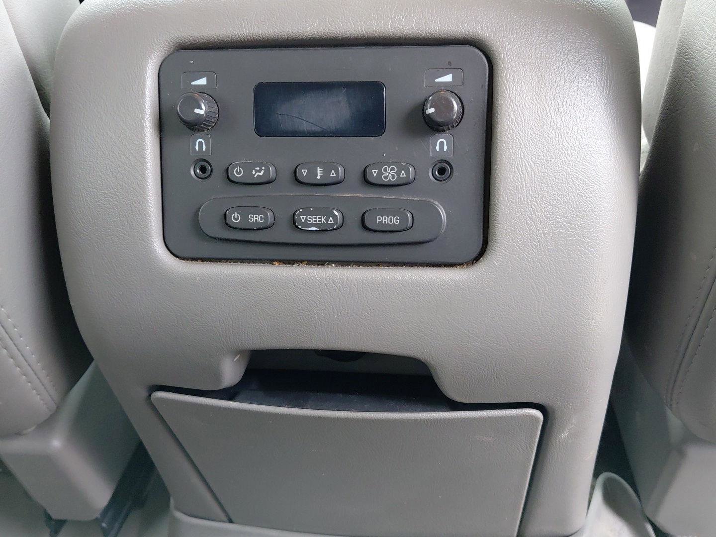 Used 2004 Chevrolet Suburban LT w/ Preferred Equipment Group image 17