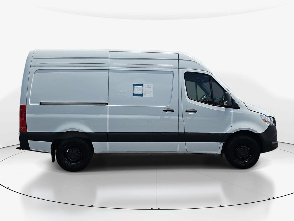 Used 2025 Mercedes-Benz Sprinter 2500 image 5