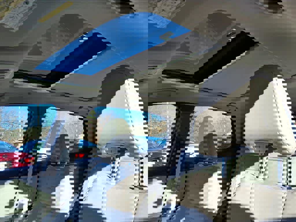 Certified 2023 Nissan Ariya FWD image 18