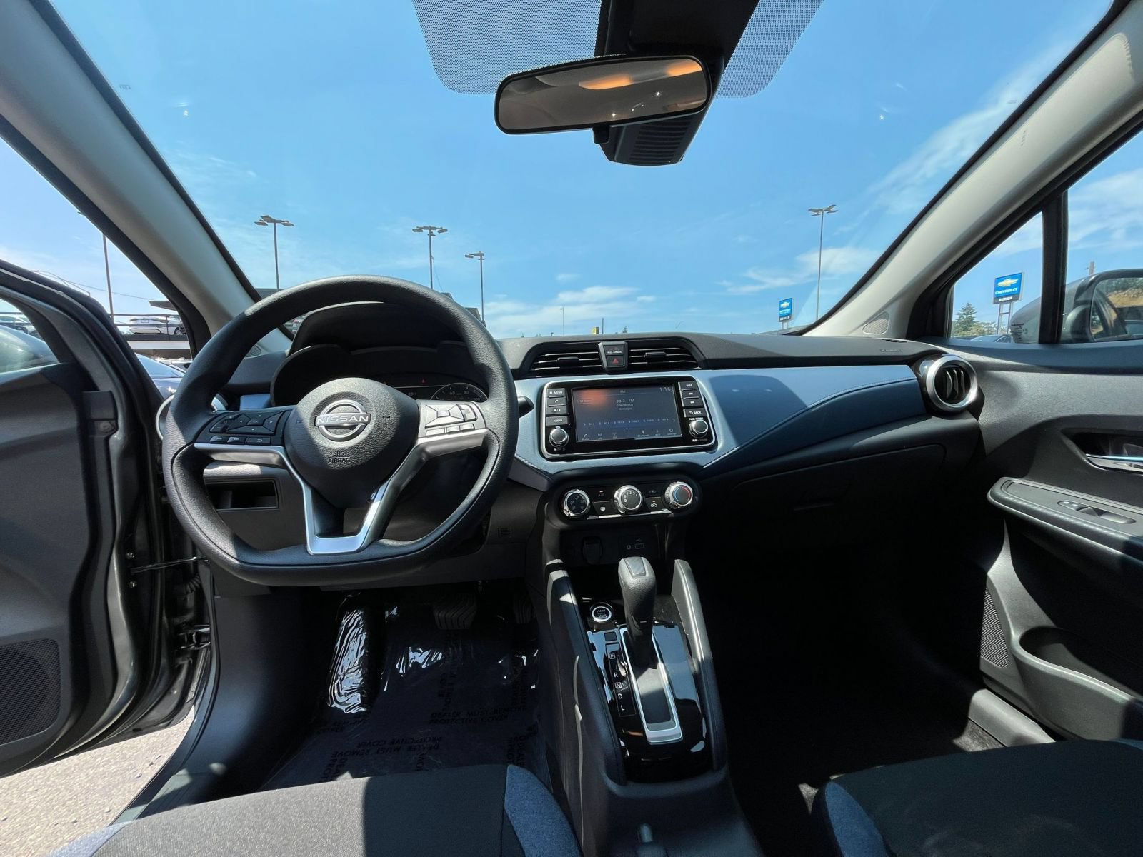 Used 2025 Nissan Versa SV FWD image 28