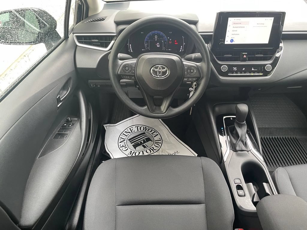 Used 2026 Toyota Corolla LE FWD image 11