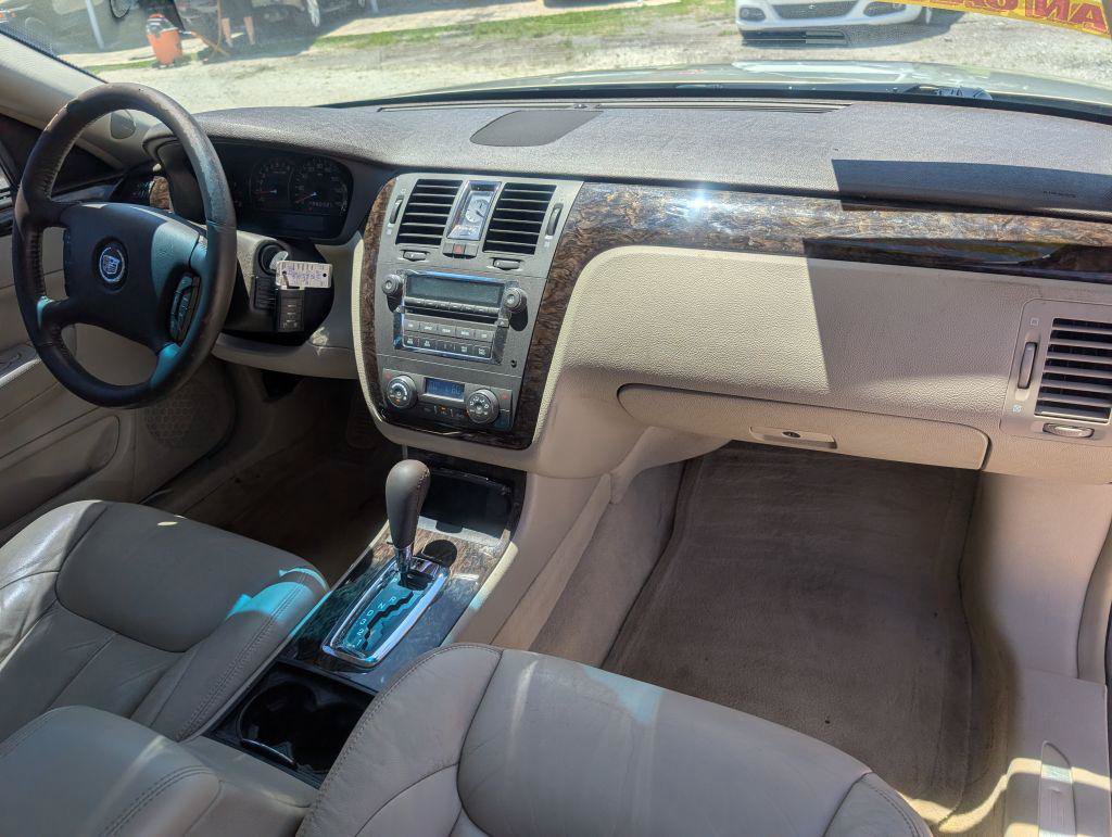 Used 2009 Cadillac DTS FWD image 14