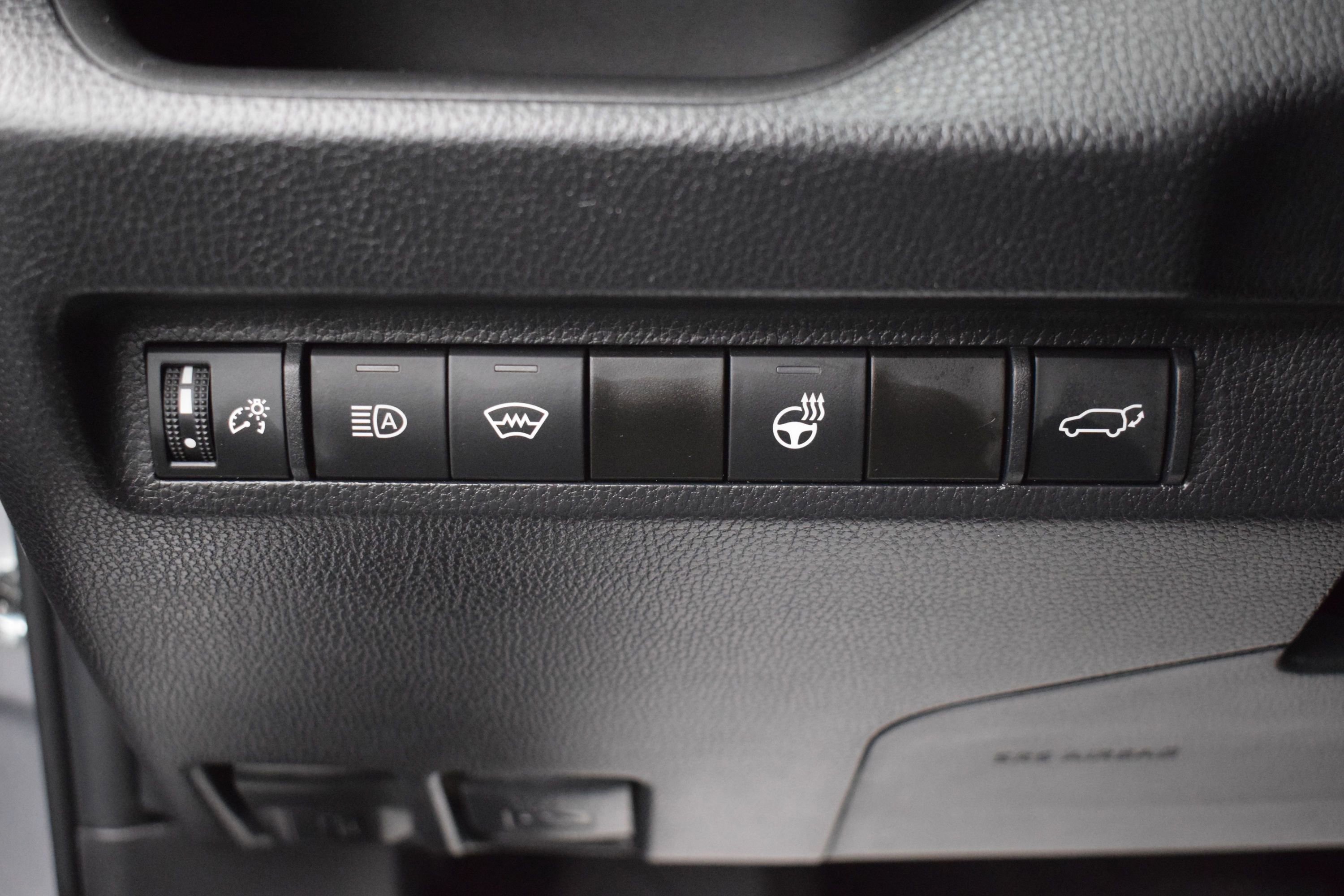 Used 2023 Toyota RAV4 XLE w/ Convenience Package AWD/4WD image 16