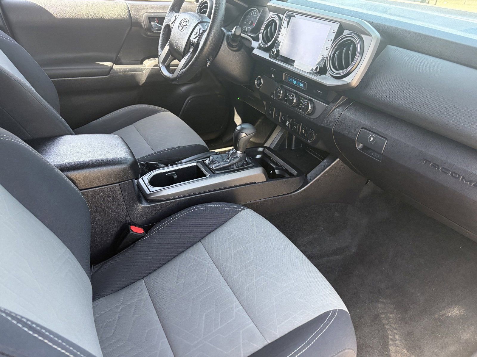 Used 2021 Toyota Tacoma TRD Off-Road w/ Technology Package RWD image 13