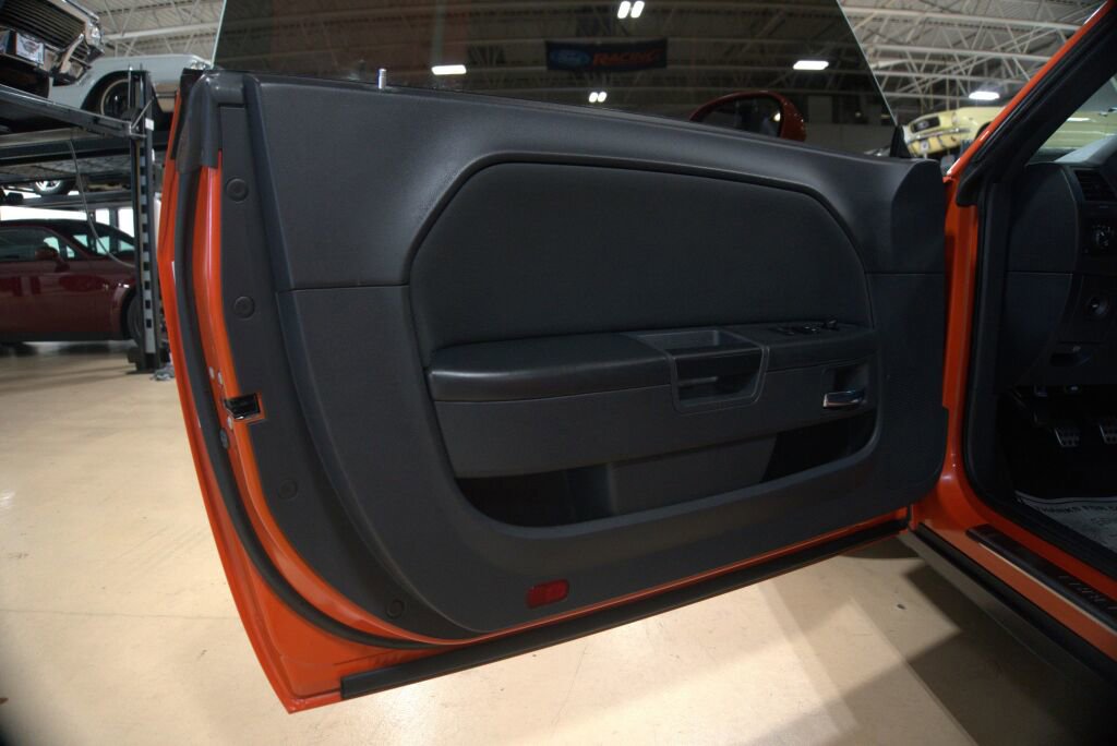 Used 2009 Dodge Challenger R/T image 31