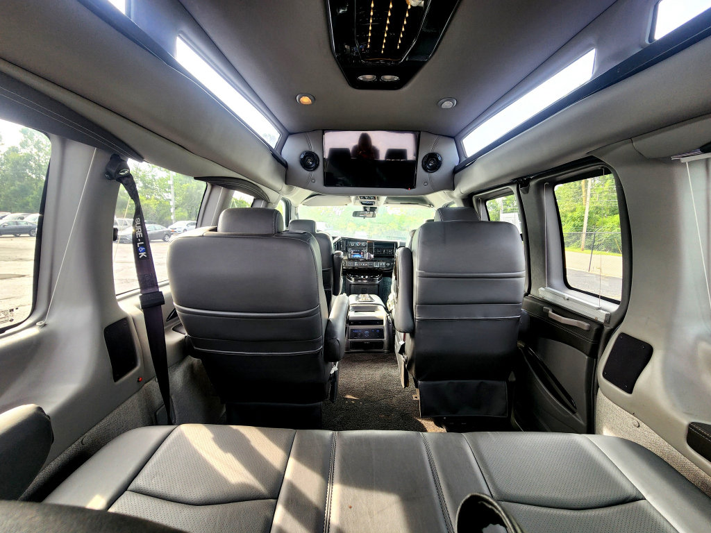 Used 2020 Chevrolet Express 2500 w/ Enhanced Convenience Package RWD image 17