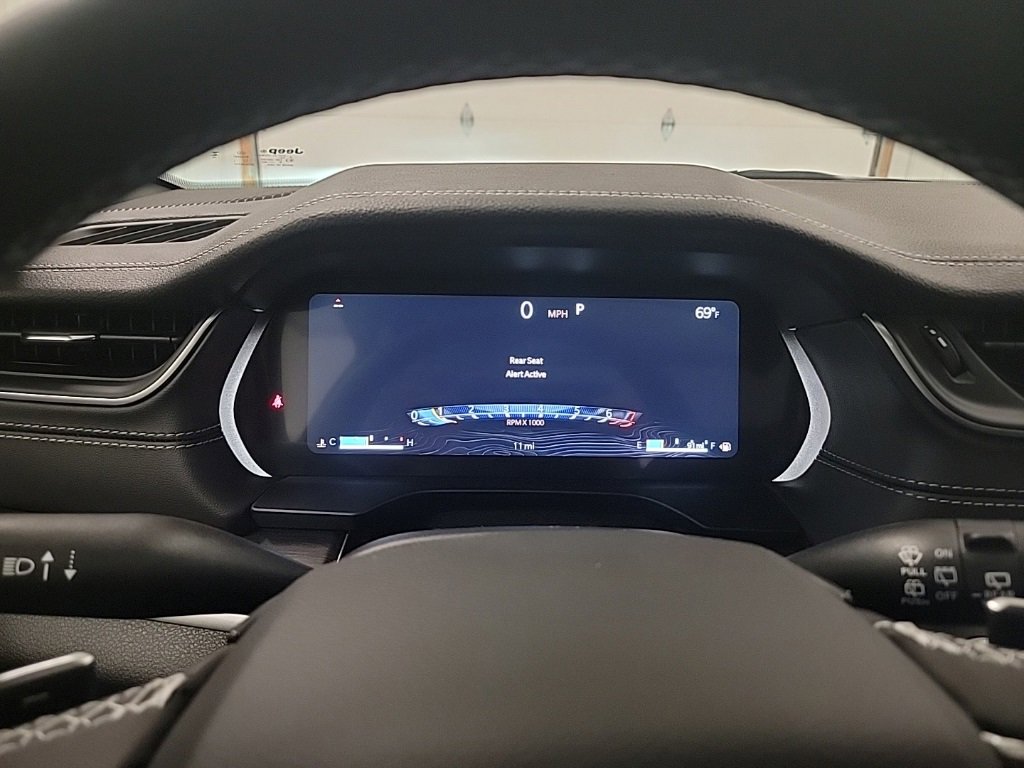 New 2025 Jeep Grand Cherokee L Limited w/ Luxury Tech Group II image 18