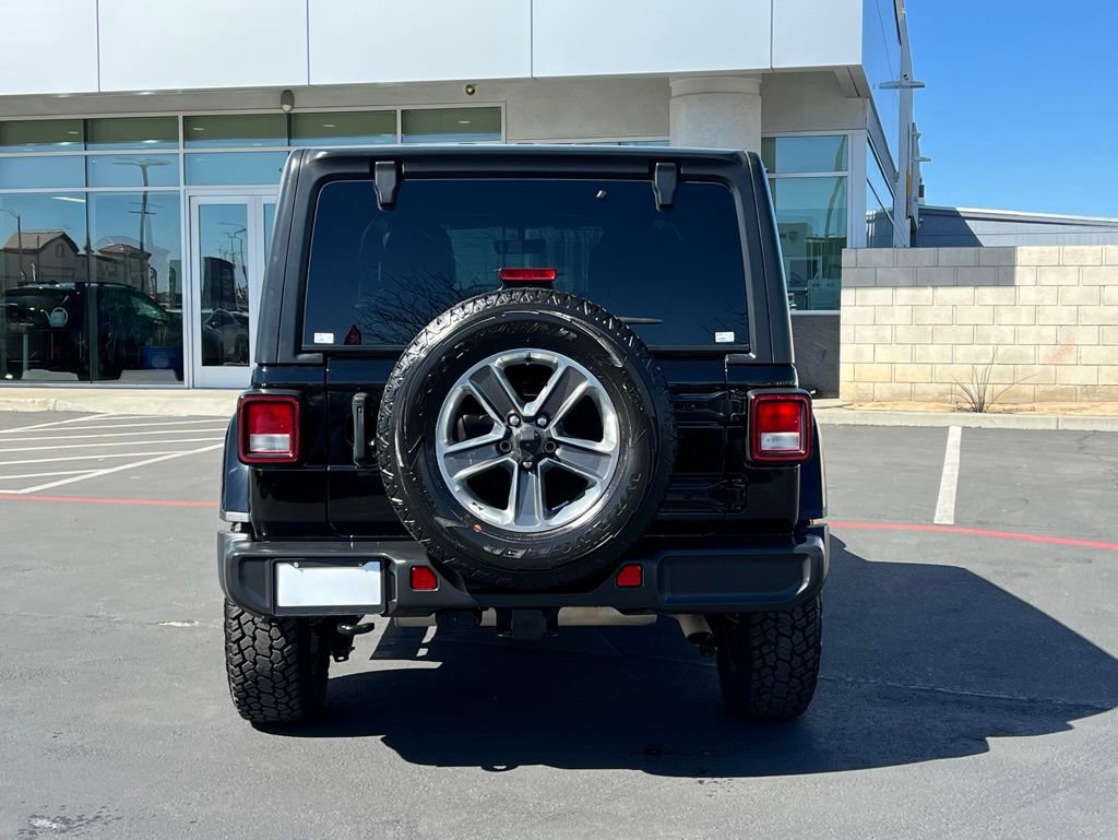 Used 2022 Jeep Wrangler Unlimited Sahara w/ Cold Weather Group image 3